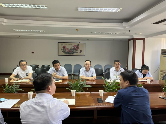 纪委书记闵远良带队访企促就业